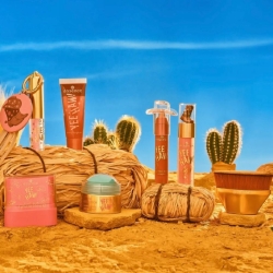 ESSENCE Yee Haw! Plumping Lip Oil 01 Boots On, Carry On! - OLEJ NA RTY
