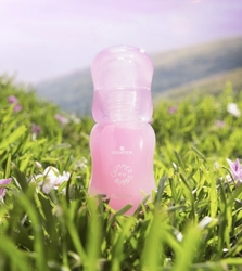 ESSENCE GLIMMER IN A BUBBLE lesk na rty