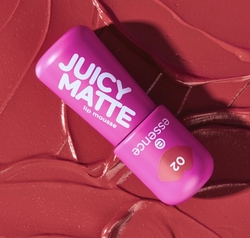 ESSENCE JUICY MATTE pěnová rtěnka -  02 Featherlight Pink