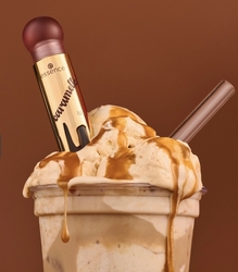 ESSENCE Olej na rty Caramelted 01 Drippin’ In Caramel