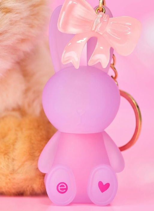 ESSENCE balzám na rty EVERYBUNNY needs SOMEBUNNY