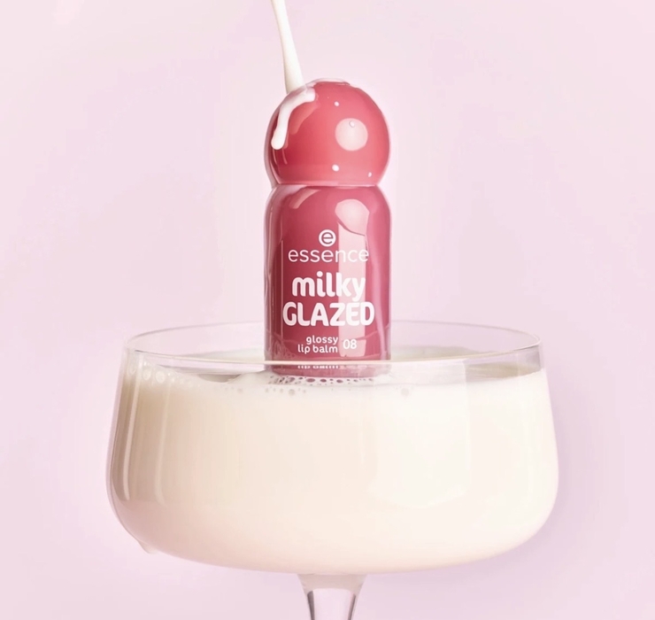 ESSENCE  Milky Glazed Glossy  08 - BUBBLE MILK TEA