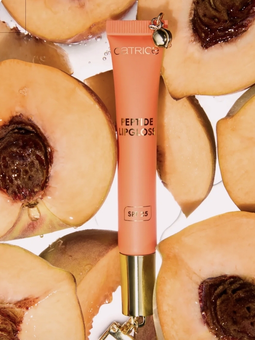 CATRICE The Summer Edit Peptide Lipgloss na rty - Peach Iced Tea